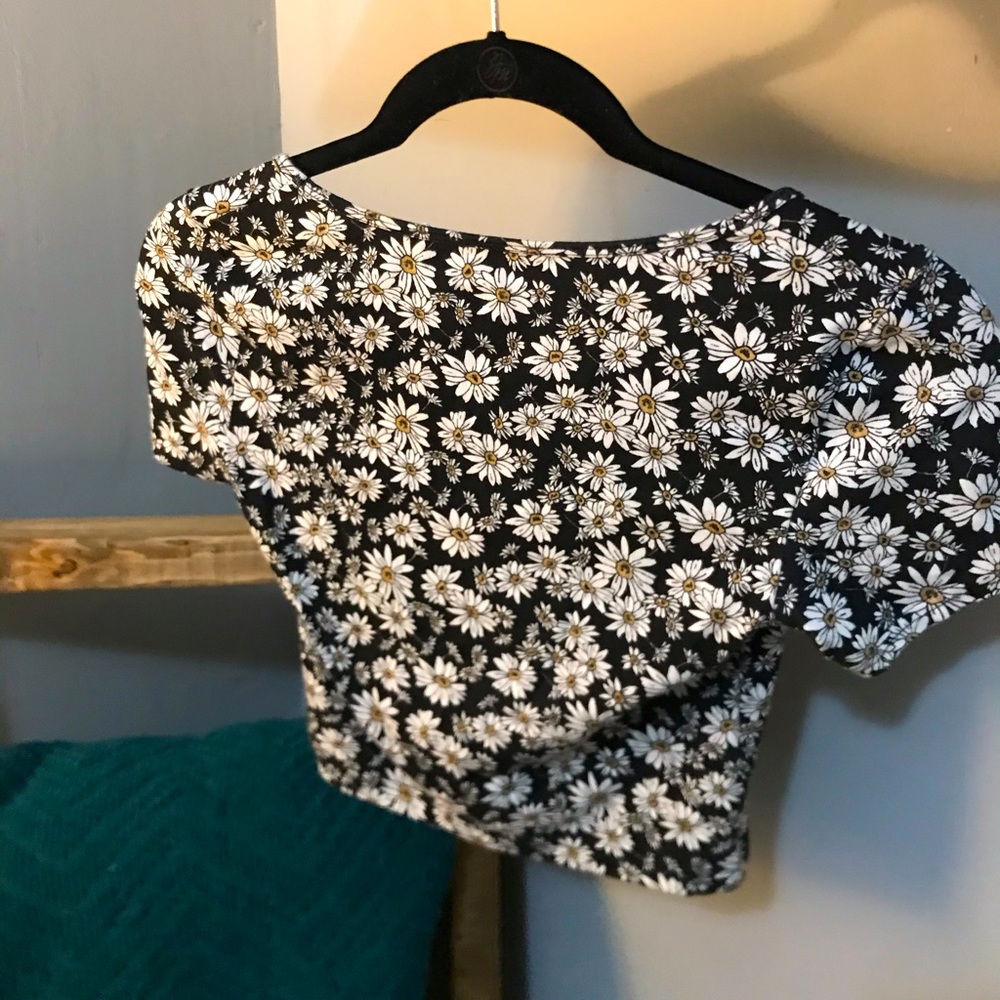 Floral 🌼 Crop Top